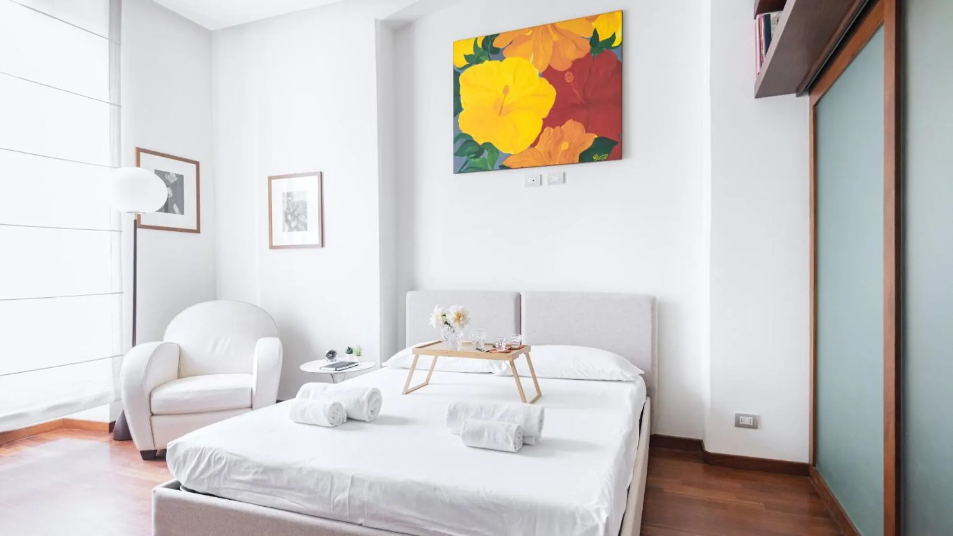 Easylife - Elegante Appartamento In Moscova Milano 0*,  İtalya